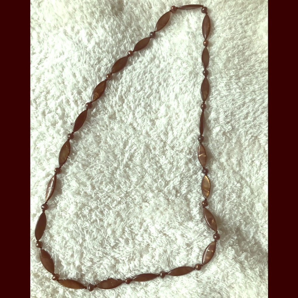 Long brown necklace